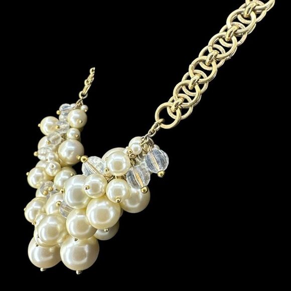 Signed J Crew Gold Tone Faux Pearl Cluster Clear Lucite Beaded Statement Necklac - Picture 4 of 8